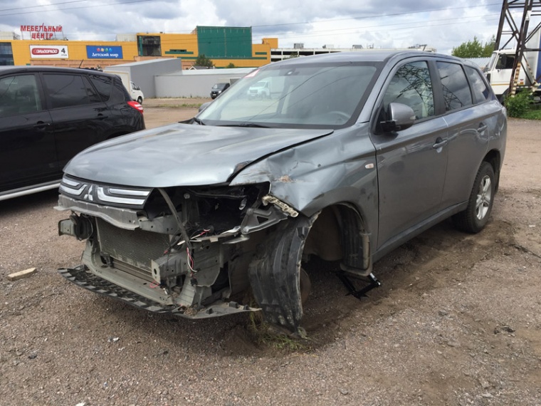 MITSUBISHI OUTLANDER XL