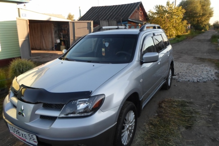 Mitsubishi OUTLANDER